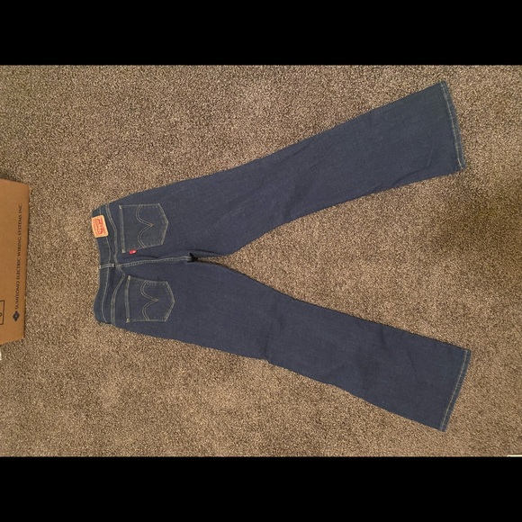 NWOT Levi jeans 8 - Picture 4 of 4